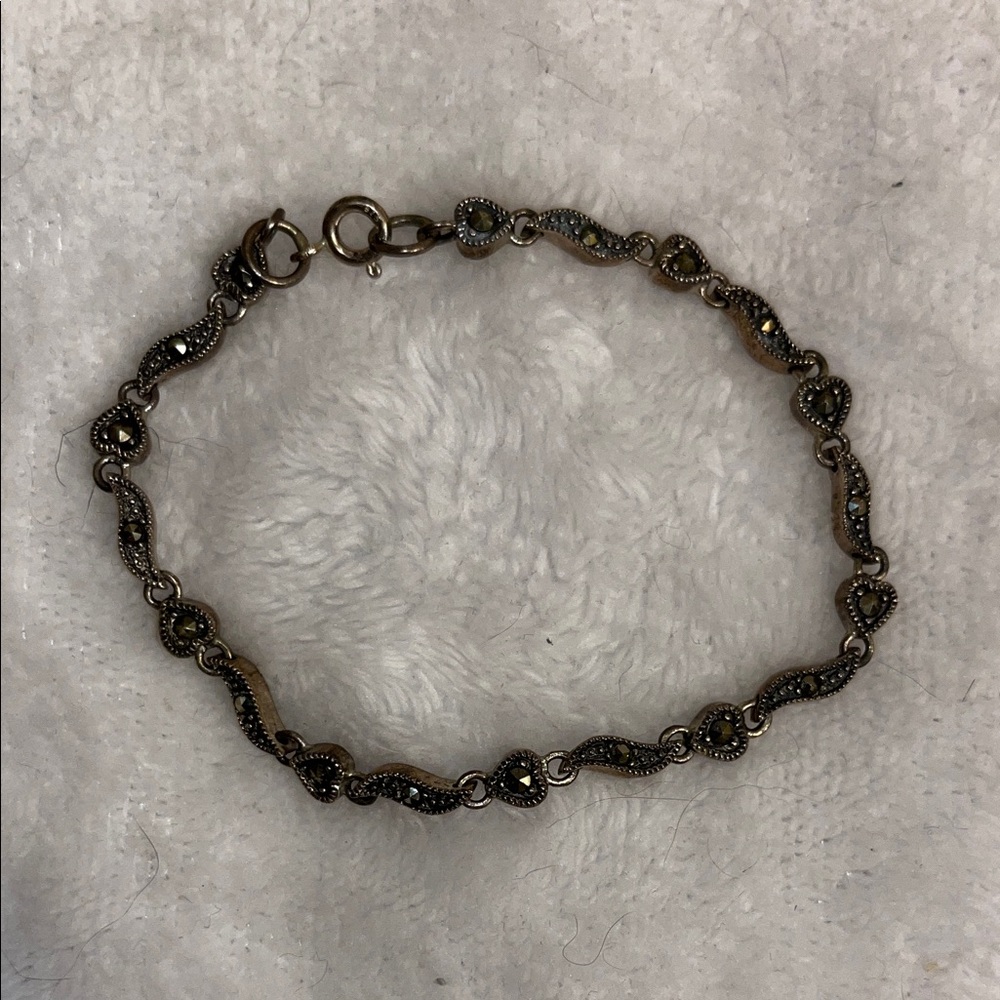 Antique-Style Marcasite Wave Link Bracelet in Silver